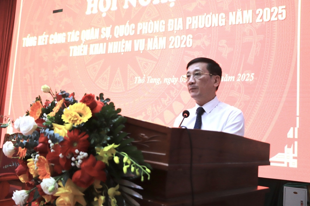 Bí thư Đảng ủy xã Thổ Tang Đàm Hữu Khanh phát biểu tại hội nghị.