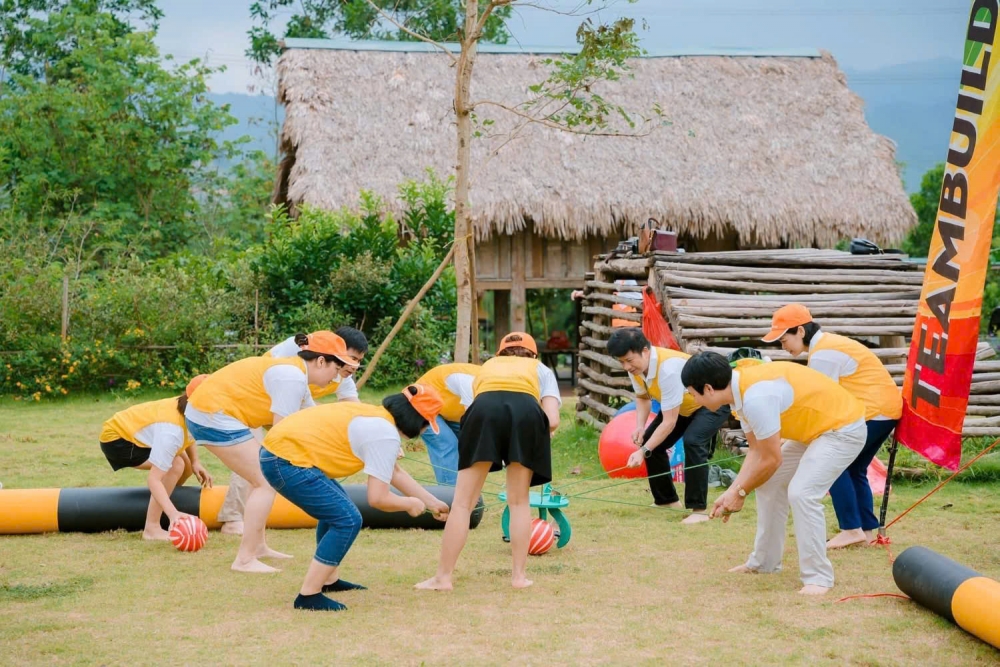 Du khách tham gia các hoạt động tập thể tại Khu sinh thái Hamatra Đại Lải Retreat, phường Xuân Hòa, Phú Thọ. Du khách tham gia các hoạt động tập thể tại Khu sinh thái Hamatra Đại Lải Retreat, phường Xuân Hòa, Phú Thọ.