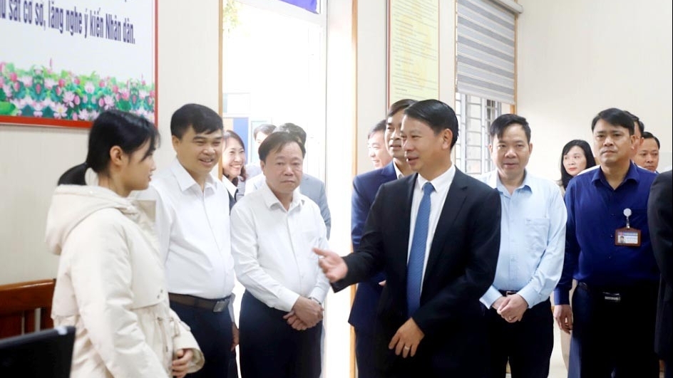 Phú Thọ siết chặt văn hóa công sở: “4 xin - 4 luôn”, không bè phái