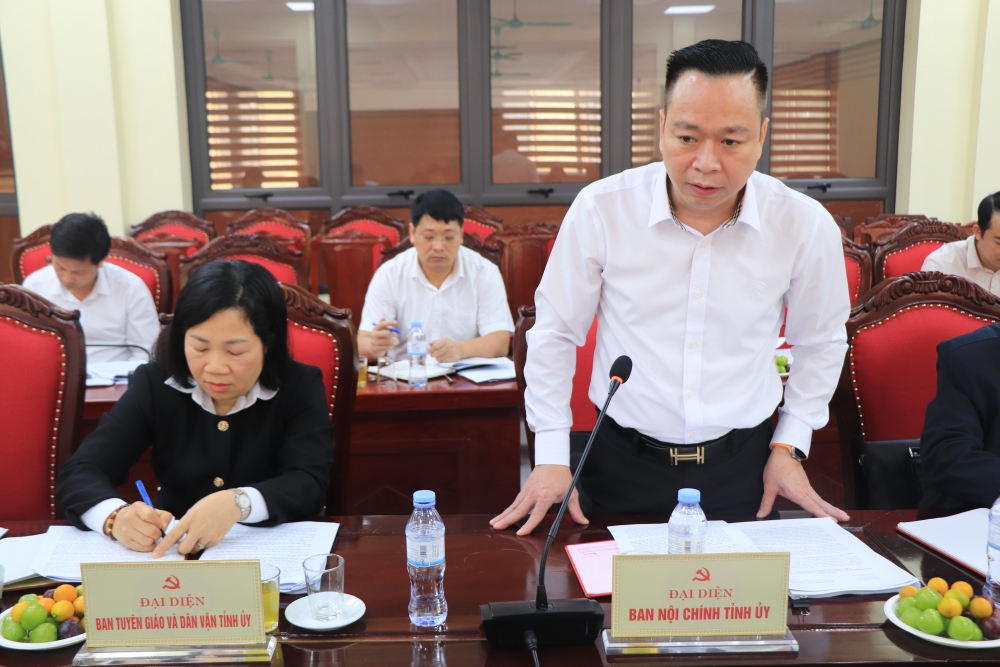 Xã Tam Hồng: Kiểm điểm, đánh giá xếp loại tập thể và cá nhân năm 2025 Xã Tam Hồng: Kiểm điểm, đánh giá xếp loại tập thể và cá nhân năm 2025