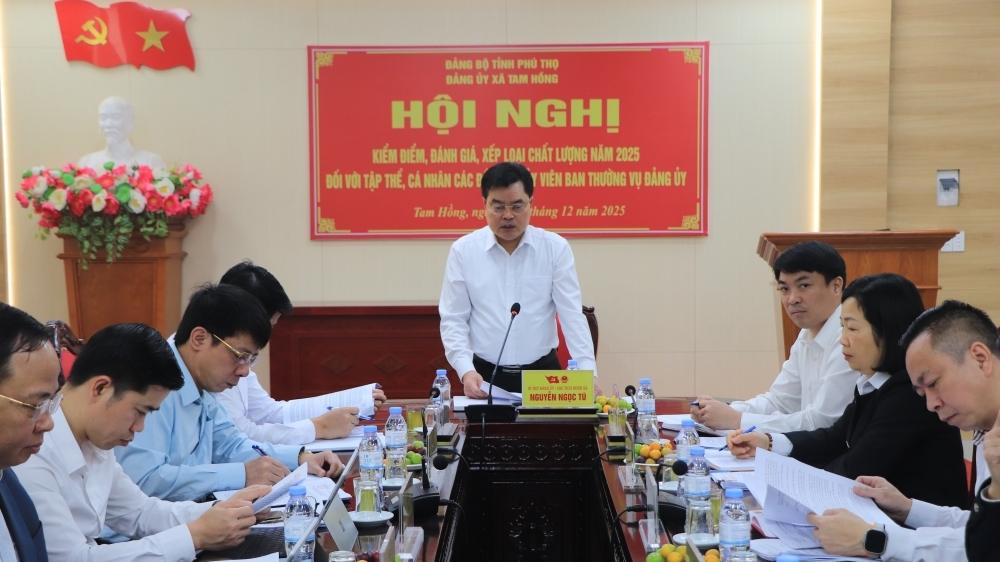 Xã Tam Hồng: Kiểm điểm, đánh giá xếp loại tập thể và cá nhân năm 2025