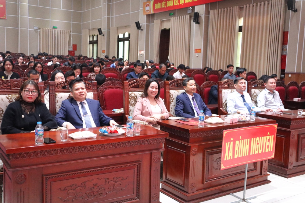 Xã Bình Nguyên: Bế giảng lớp bồi dưỡng nhận thức về Đảng năm 2025