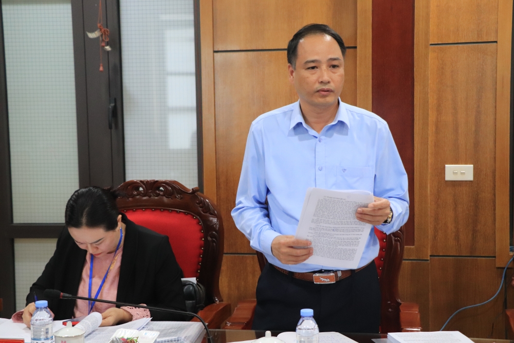 Ông Nguyễn Văn Kiền, Phó Chủ tịch HĐND xã Bình Nguyên phát biểu tại hội nghị Ông Nguyễn Văn Kiền, Phó Chủ tịch HĐND xã Bình Nguyên phát biểu tại hội nghị