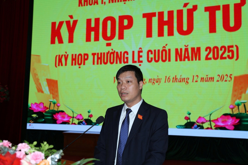 Đồng chí Dương Quốc Chính, Phó Chủ tịch Thường trực HĐND xã trình bày báo cáo của Thường trực HĐND; Báo cáo tổng hợp ý kiến, kiến nghị của cử tri trước kỳ họp thứ Tư. Đồng chí Dương Quốc Chính, Phó Chủ tịch Thường trực HĐND xã trình bày báo cáo của Thường trực HĐND; Báo cáo tổng hợp ý kiến, kiến nghị của cử tri trước kỳ họp thứ Tư.