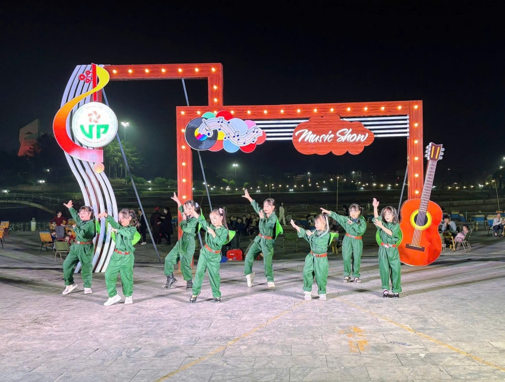 Sôi nổi các hoạt động văn hóa, văn nghệ tại Quảng trường Hồ Chí Minh mỗi dịp cuối tuần.