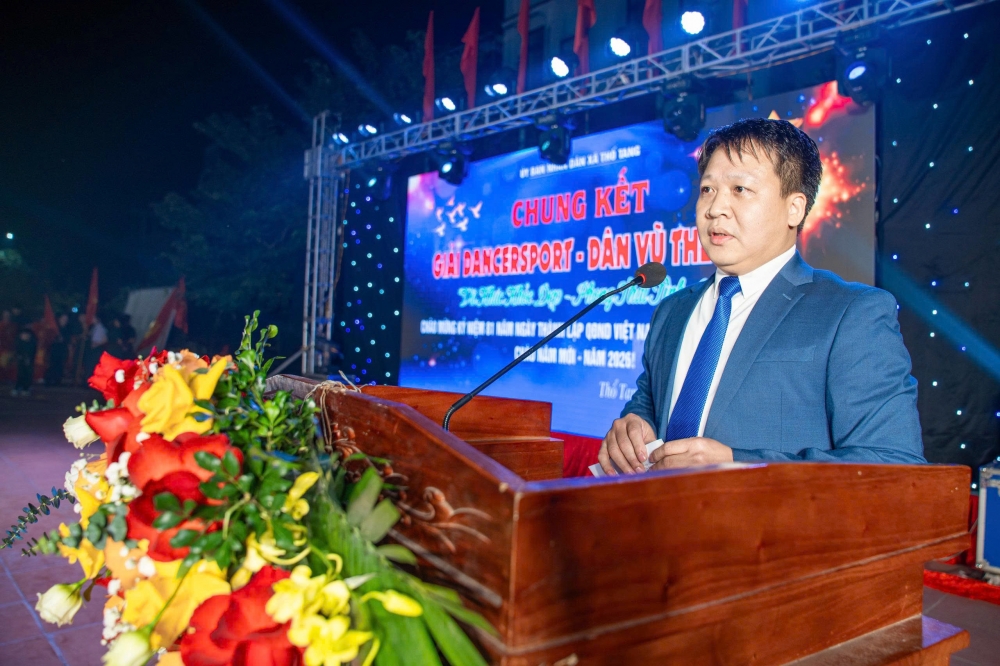 Phó Chủ tịch UBND xã Thổ Tang Trần Đình Quân phát biểu