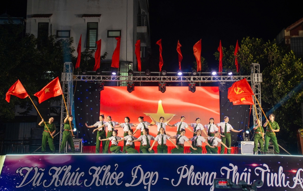 Phú Thọ: Sôi nổi vòng chung kết Giải Dancesport – Dân vũ thể thao xã Thổ Tang