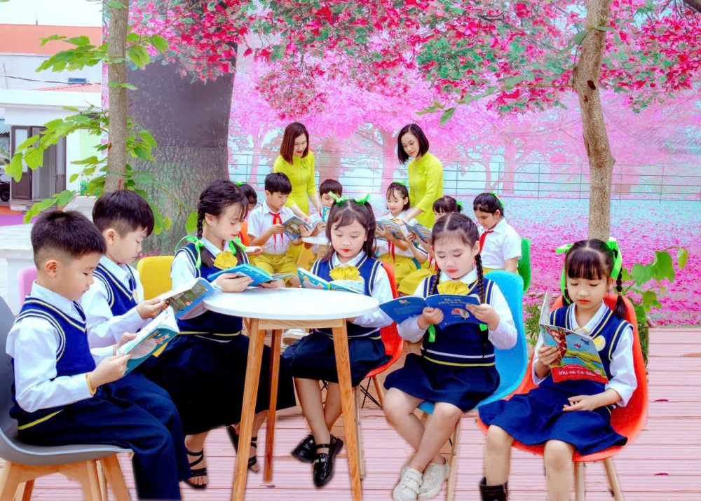 Góc đọc sách trong khuôn viên nhà trường tạo sự hứng thu cho học sinh