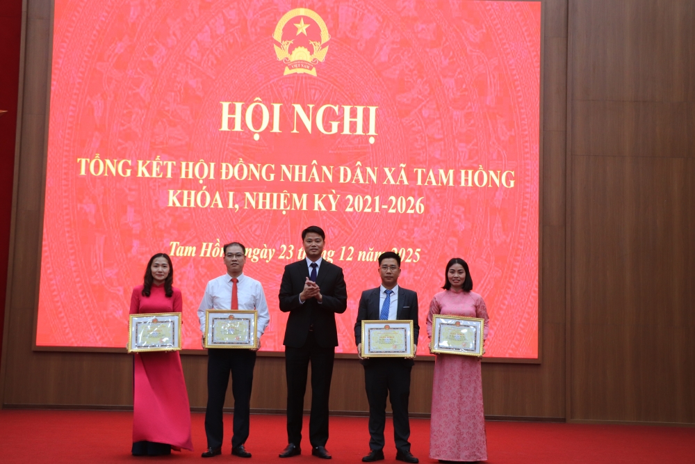 Kỳ họp thứ nhất HĐND xã Tam Hồng thông qua 9 Nghị quyết quan trọng