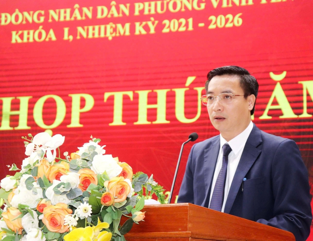 Đ.c Nguyễn Văn Huyến, Tỉnh ủy viên, Bí thư Đảng ủy, Chủ tịch HĐND phường phát biểu khai mạc Kỳ họp