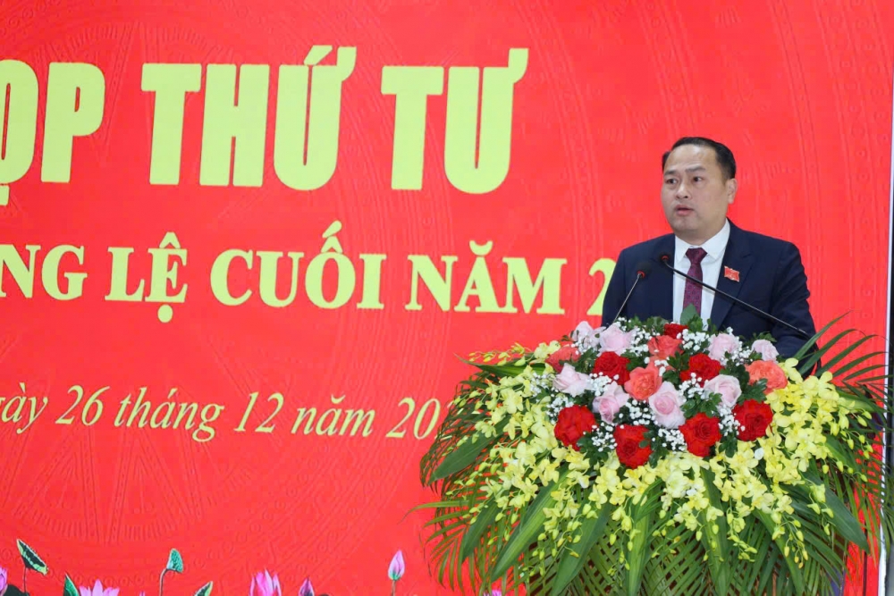 Đồng chí Phan Thế Huy, Bí thư Đảng ủy xã Liên Châu phát biểu tại đại hội