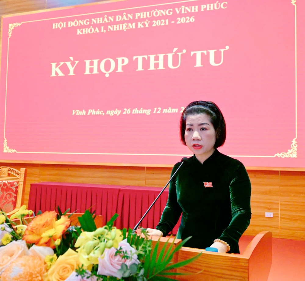 Đồng chí Lê Học Hải - Phó Chủ tịch HĐND phường Vĩnh Phúc phát biểu. Đồng chí Lê Học Hải - Phó Chủ tịch HĐND phường Vĩnh Phúc phát biểu.