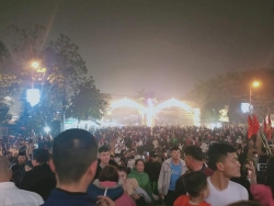 du khach thap phuong ve tray hoi lim bac ninh