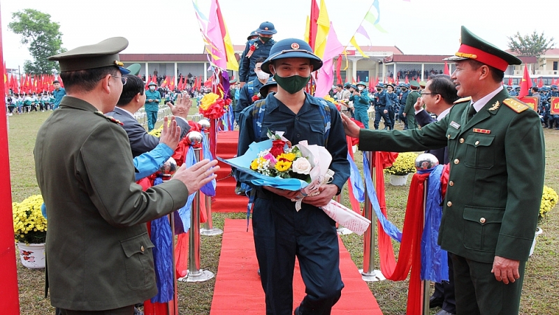 Lễ giao, nhận quân năm 2023 tại Bắc Giang diễn ra trang trọng, phấn khởi