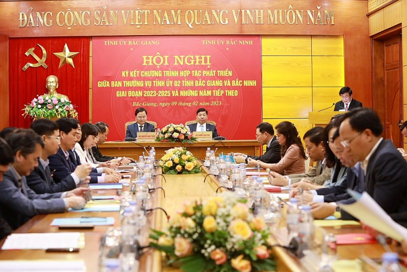 Bắc Giang và Bắc Ninh ký kết chương trình hợp tác để tạo đột phá phát triển kinh tế - xã hội