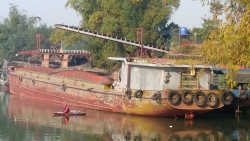 Bắc Giang: Dừng mọi hoạt động hai bến cảng tự phát trên sông Thương