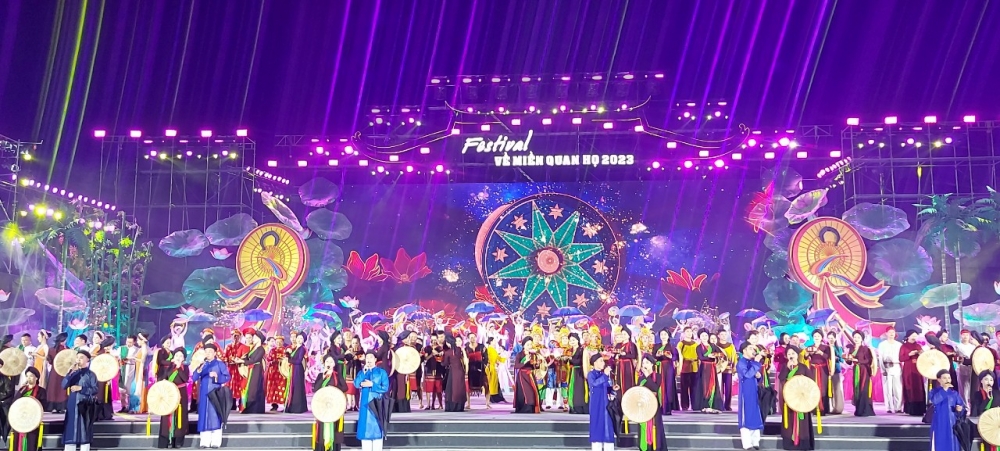 Hàng vạn du khách tham dự lễ khai mạc Festival "Về miền Quan họ 2023" tỉnh Bắc Ninh