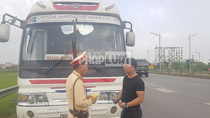 Cảnh sát giao thông Bắc Giang tuần tra, xử lý vi phạm khép kín 24/24 giờ