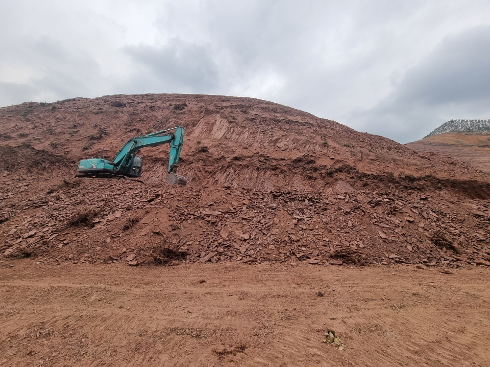 Chủ tịch tỉnh Bắc Giang chỉ đạo kiên quyết xử lý vi phạm về khai thác khoáng sản