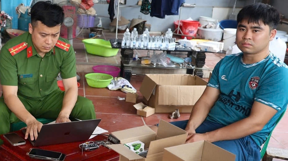 Bắc Giang: Khởi tố chủ cơ sở sản xuất, buôn bán mỹ phẩm giả