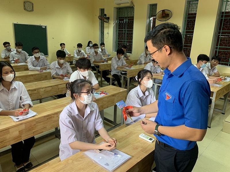 Bắc Giang: Hơn 2.000 thanh niên tình nguyện hỗ trợ sĩ tử thi tốt nghiệp THPT