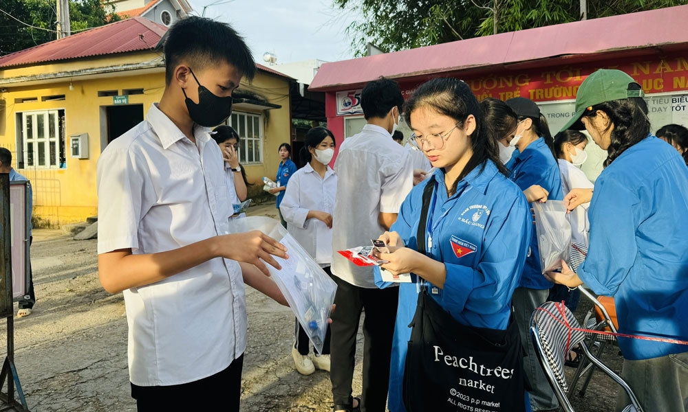 Bắc Giang: Thí sinh bắt đầu thi môn Ngữ văn của kỳ thi THPT