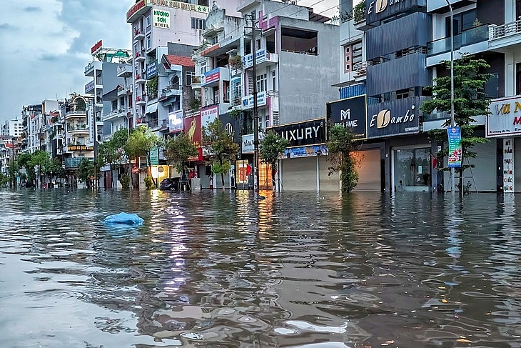 Bắc Giang: Mưa lớn khiến thành phố Bắc Giang lại ngập sâu