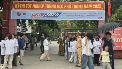 bac giang hon 100 can bo csgt tham gia ho tro ky thi tot nghiep thpt