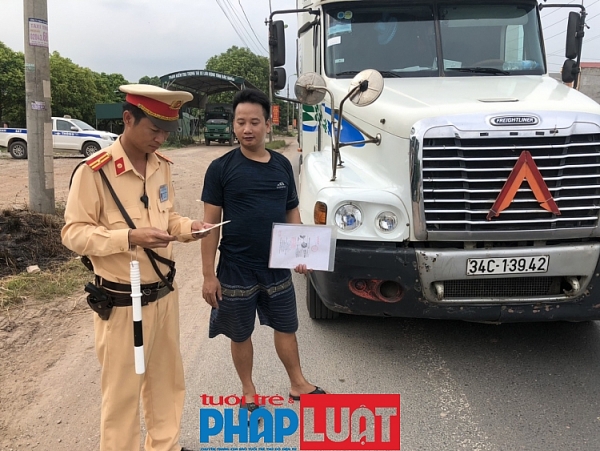 csgt cong an tinh bac giang ra quan thuc hien tong kiem soat phuong tien