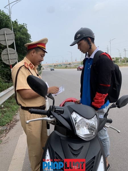 csgt cong an tinh bac giang ra quan thuc hien tong kiem soat phuong tien