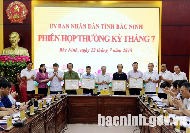 Bắc Ninh khen thưởng các thương binh có thành tích xuất sắc