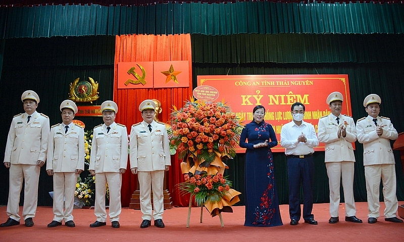 Công an tỉnh Thái Nguyên đón nhận Huân chương Chiến công hạng Nhất