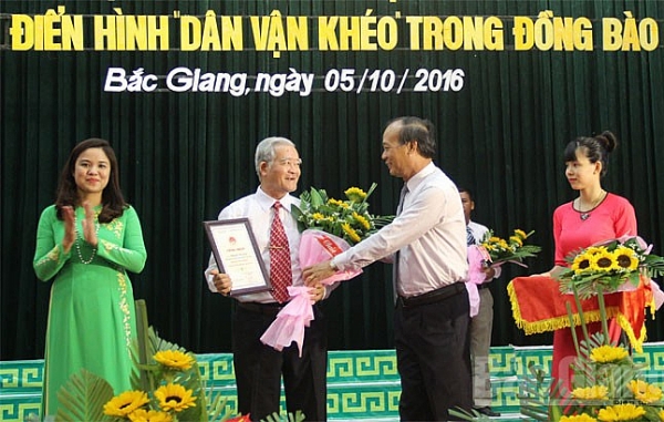 Trưởng Ban Dân vận Tỉnh ủy Bắc Giang sử dụng tiền ngân sách và xe công trái quy định truong ban dan van tinh uy bac giang su dung tien ngan sach va xe cong trai quy dinh