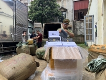 Thu giữ 2.100 sản phẩm mỹ phẩm và 2.700 chiếc bánh ngọt tại Lạng Sơn
