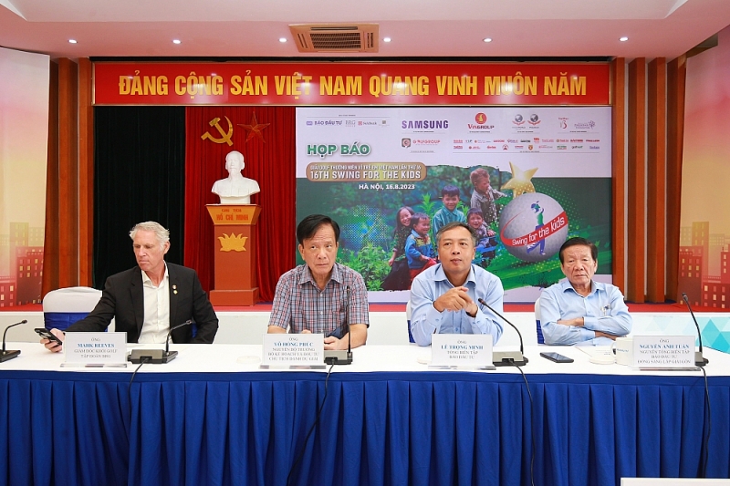 Khởi động giải golf từ thiện thường niên Khởi động giải golf từ thiện thường niên