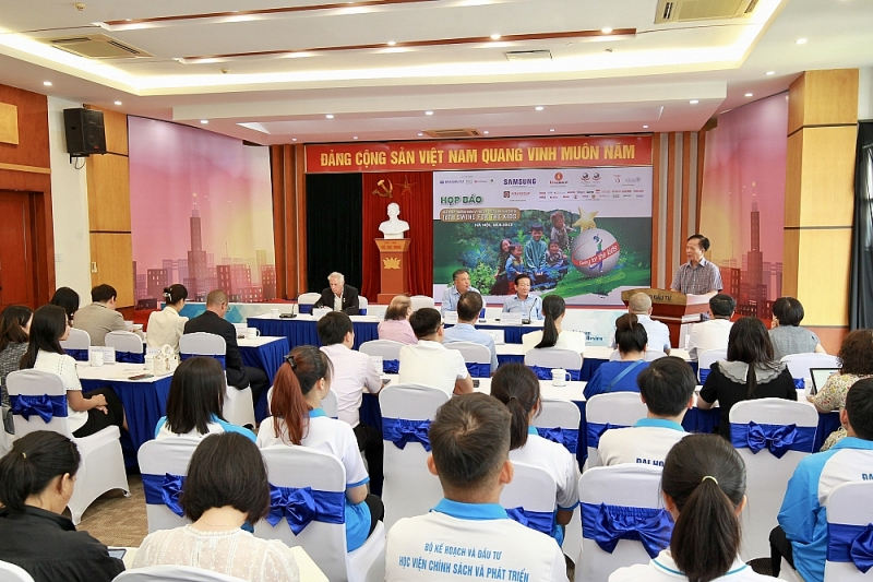 Khởi động giải golf từ thiện thường niên Khởi động giải golf từ thiện thường niên