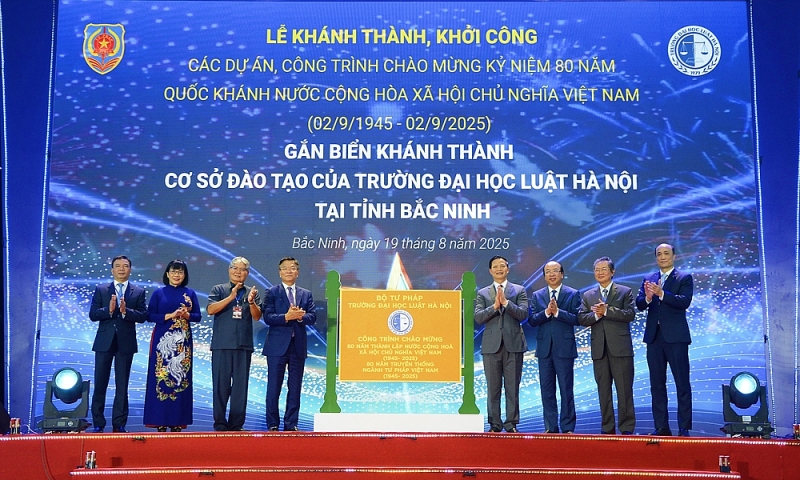 Khởi công, khánh thành 5 dự án lớn tại tỉnh Bắc Ninh mừng Quốc khánh