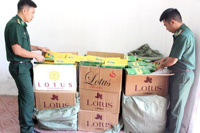 Chặn bắt hàng chục nghìn bao thuốc lá nhập lậu tại cửa khẩu Móng Cái