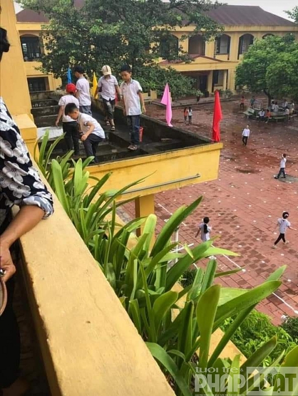 Bắc Giang: Yêu cầu kiểm điểm giáo viên để học sinh tiểu học lao động mất an toàn