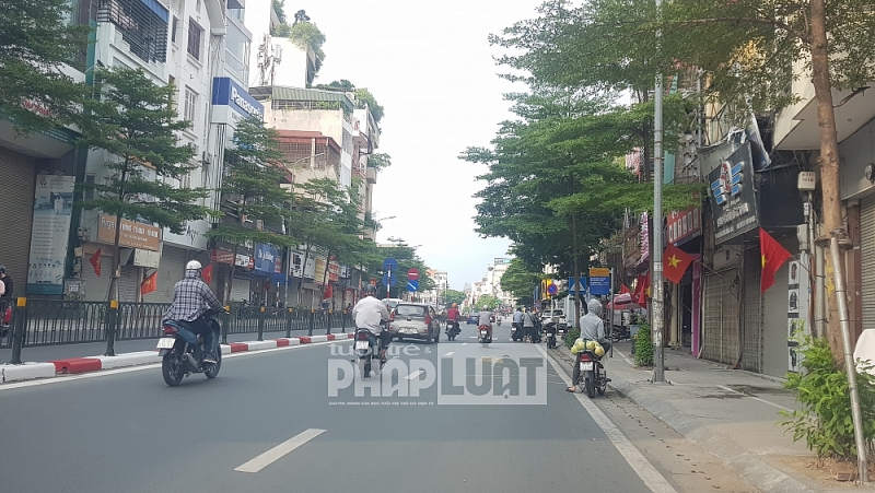 Đường phố đông xe cộ, Hà Nội tăng mức độ kiểm soát