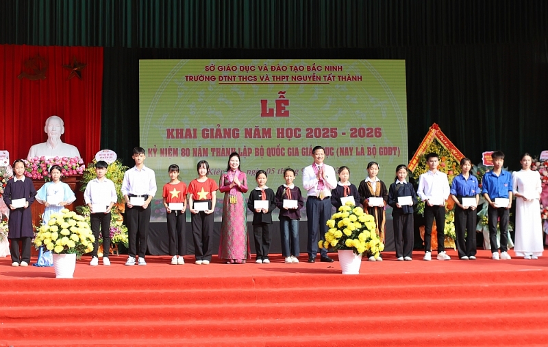 Hơn 915 nghìn học sinh Bắc Ninh hân hoan trong ngày khai trường