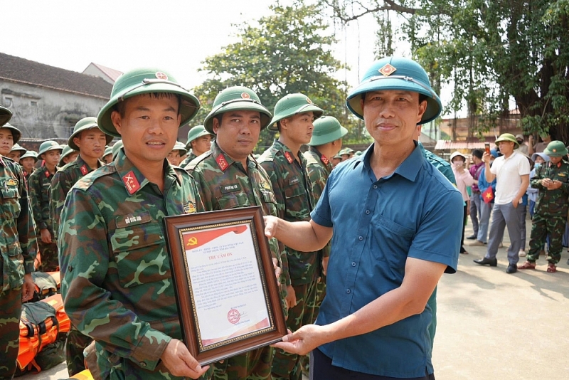 Bắc Ninh: Nhân dân xã Hợp Thịnh chia tay những người lính anh hùng