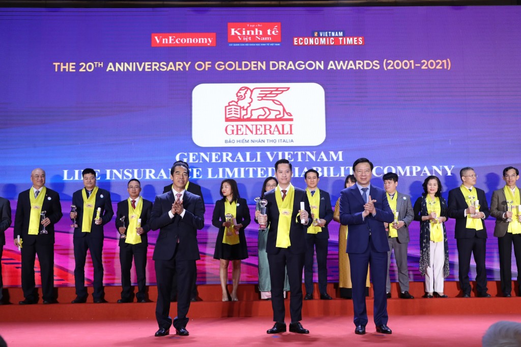 Generali cũng vinh dự được trao tặng danh hiệu “Công ty bảo hiểm cung cấp bảo hiểm sức khỏe và trải nghiệm khách hàng hàng đầu Việt Nam” tại Giải thưởng Rồng Vàng 2021