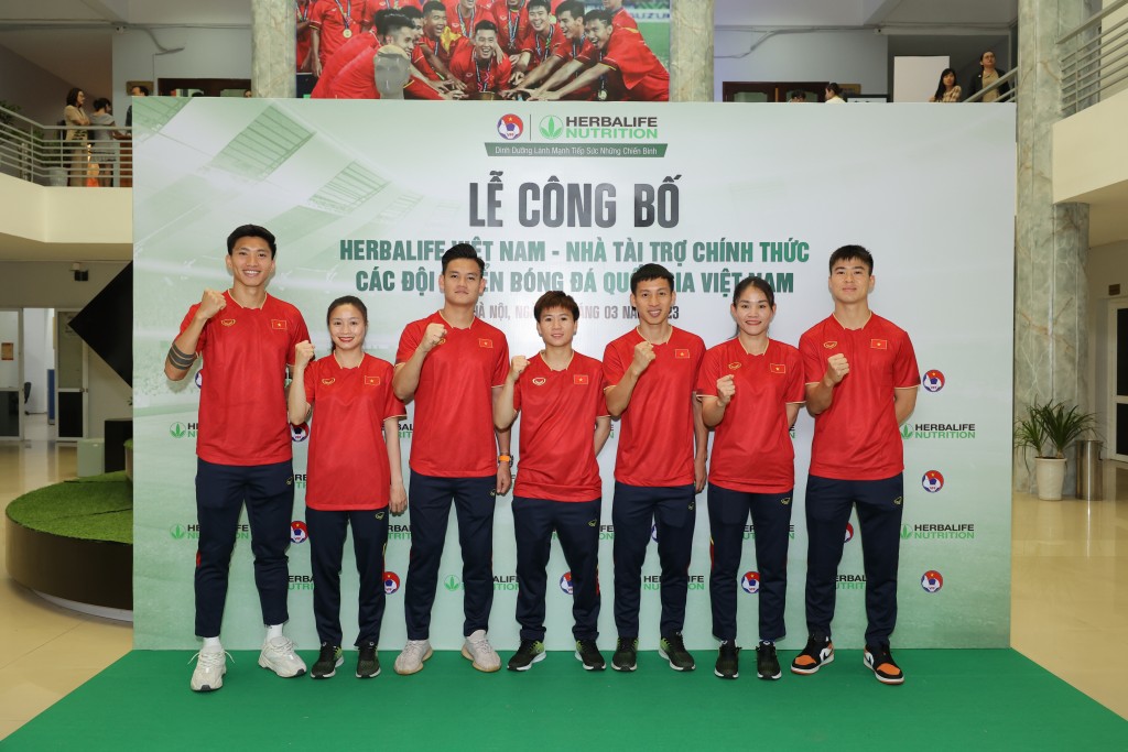 Herbalife Việt Nam là nhà tài trợ chính thức cho các Đội tuyển Bóng đá quốc gia Việt Nam