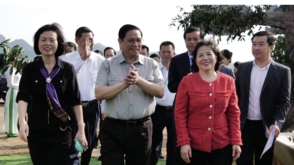 Thủ tướng bấm nút khởi công dự án &amp;quot;Tổ hợp Thiên đường sữa Mộc Châu&amp;quot; vốn đầu tư 3.150 tỷ đồng