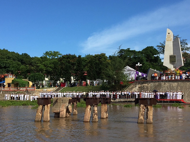 Hun đúc tinh thần yêu nước, lòng tự hào, tự tôn dân tộc