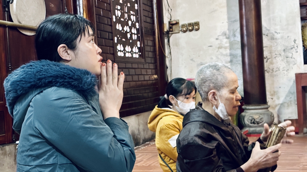 Lặng yên trước ngôi chùa cổ nghìn năm vắng bóng tăng ni