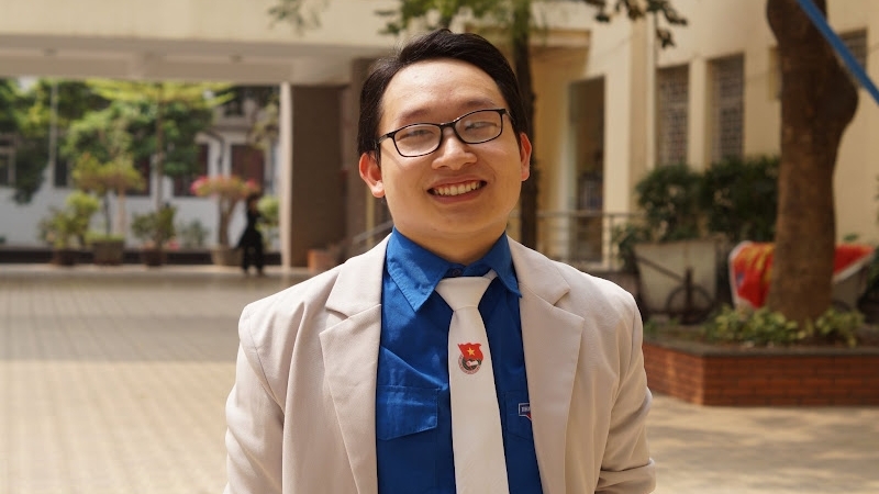 Nỗ lực phi thường của chàng sinh viên khiếm thị