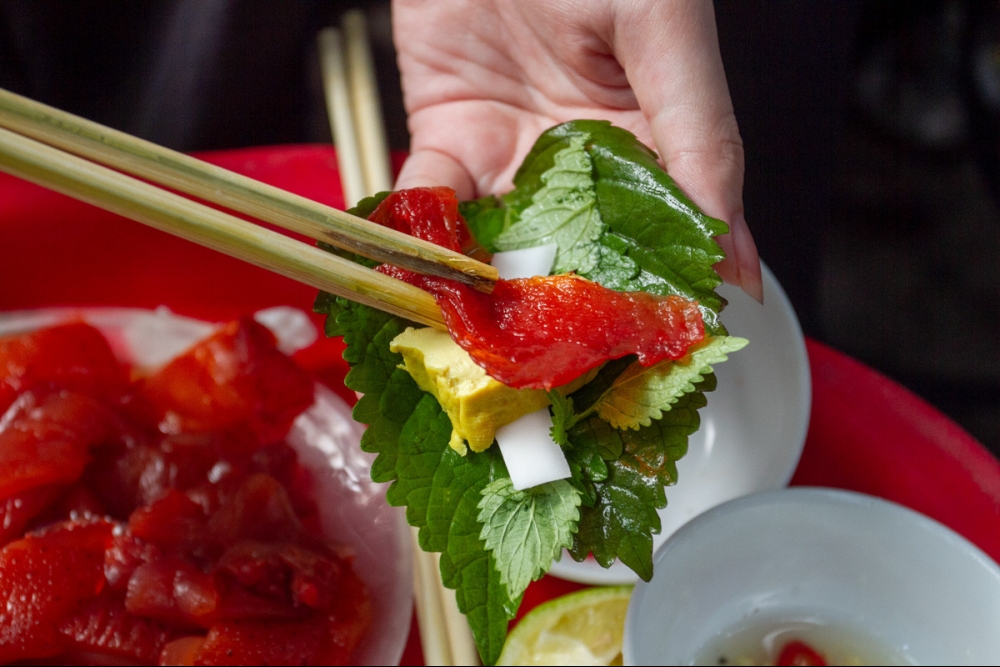 Dân Hà thành rủ nhau thưởng thức "Sashimi" sứa đỏ