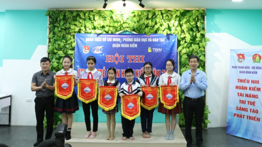 100 thí sinh tranh tài tại hội thi Tin học trẻ quận Hoàn Kiếm 2023